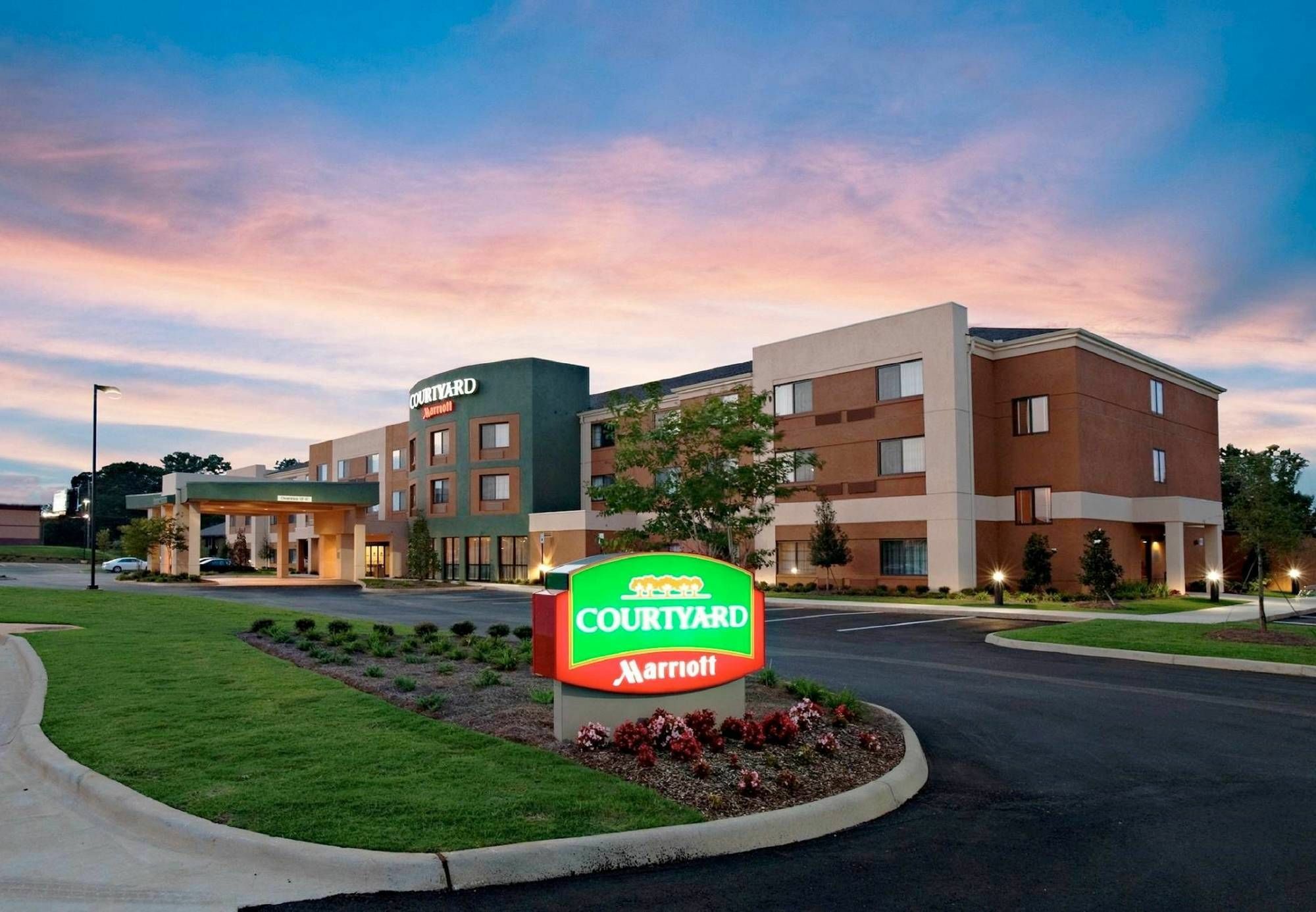 Courtyard By Marriott Troy Hotel Exterior photo